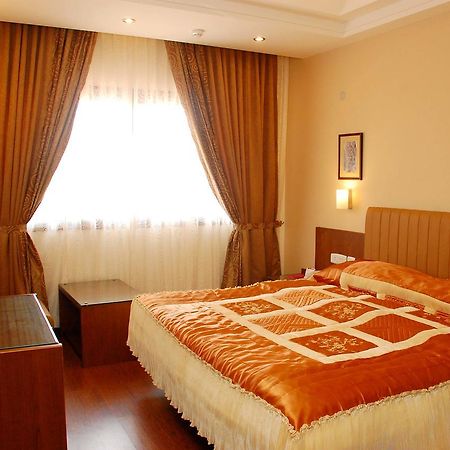 Hotel Deepa Comforts Mangalore Exteriör bild