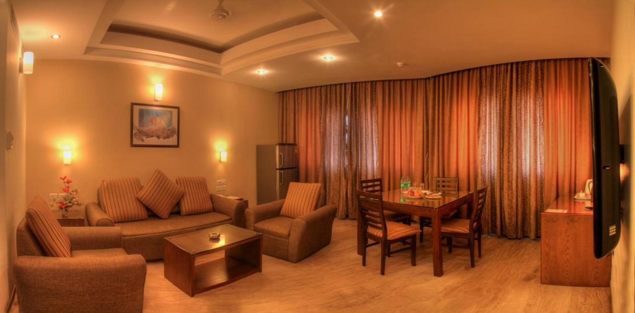 Hotel Deepa Comforts Mangalore Exteriör bild