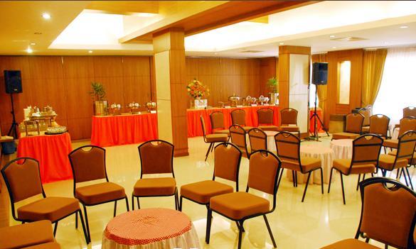 Hotel Deepa Comforts Mangalore Exteriör bild