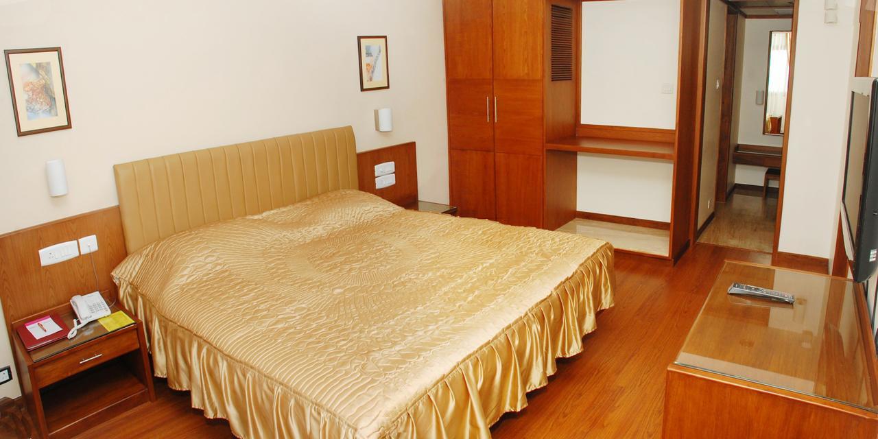 Hotel Deepa Comforts Mangalore Exteriör bild